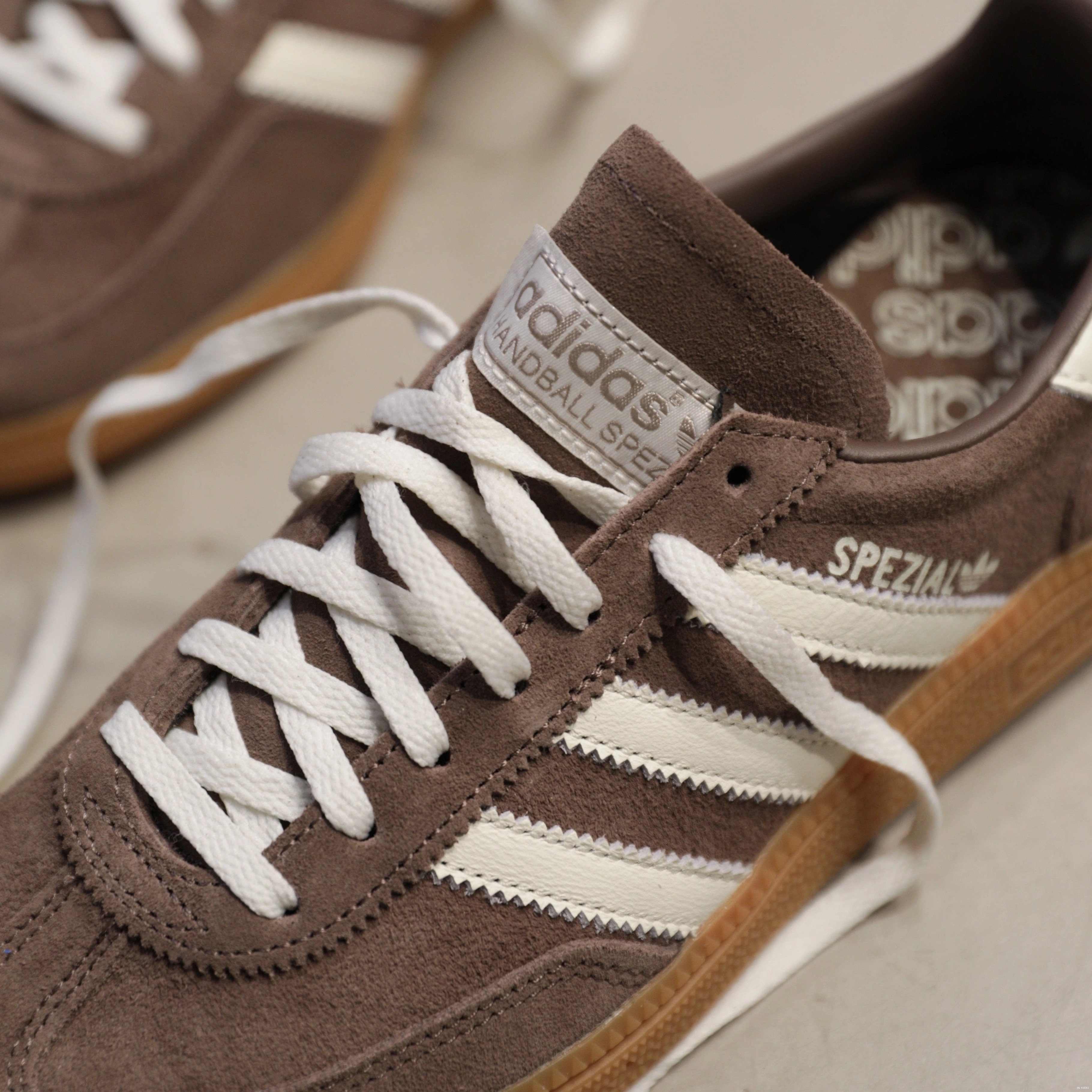 adidas Handball Earth W Spezial Gum Strata 0820